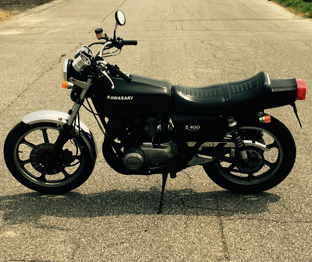 KAWASAKI Z400FX