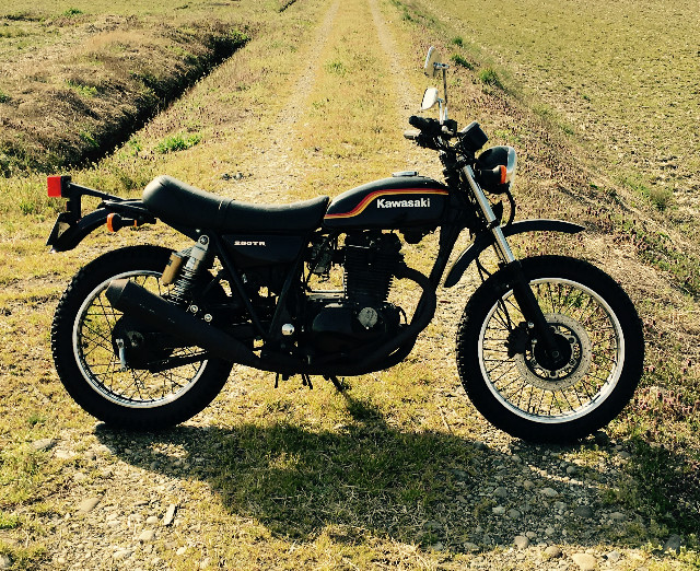 KAWASAKI 250TR