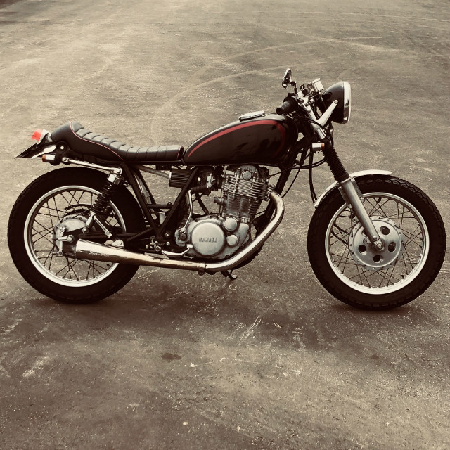 YAMAHA SR400