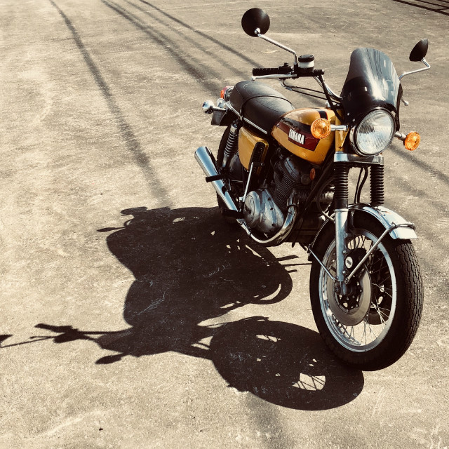 YAMAHA TX750