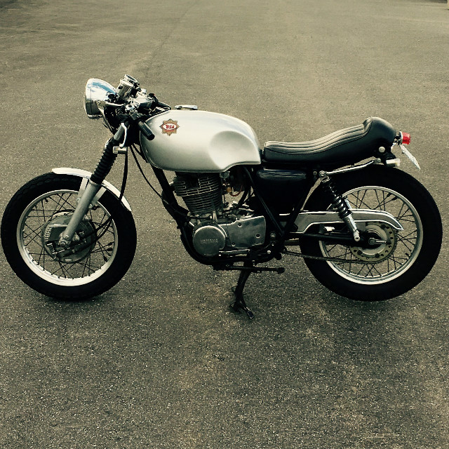 YAMAHA SR400 BSA Style