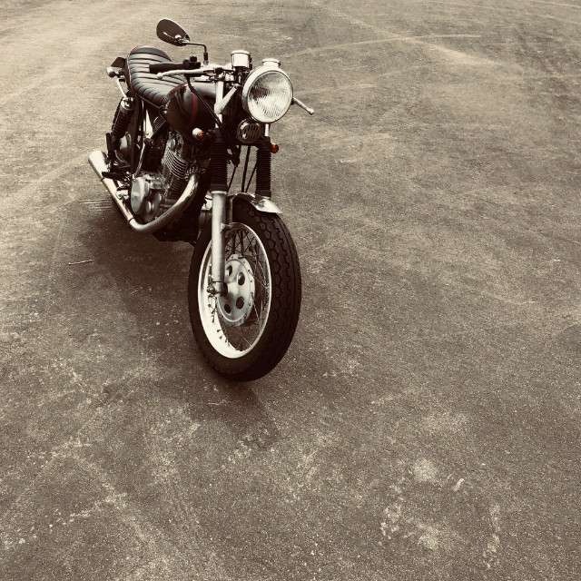 YAMAHA SR400