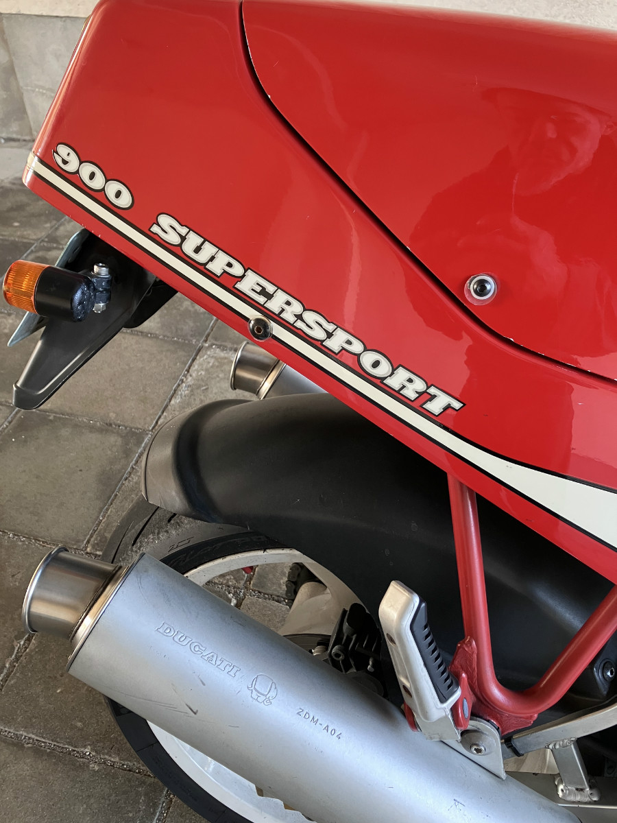 DUCATI 900SS