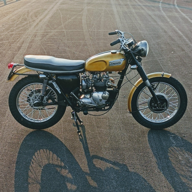 TRIUMPH T100R Daytona