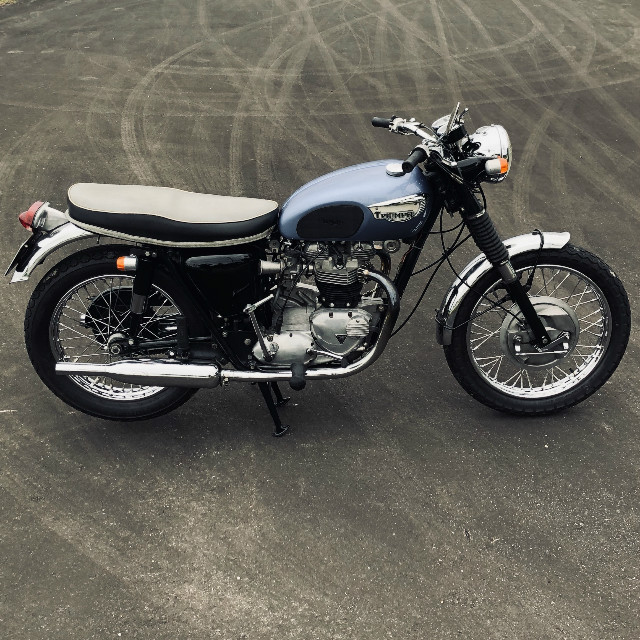 TRIUMPH T120 BONNEVILLE