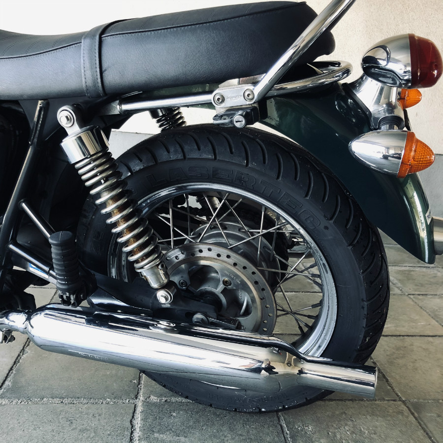 TRIUMPH Bonneville T100