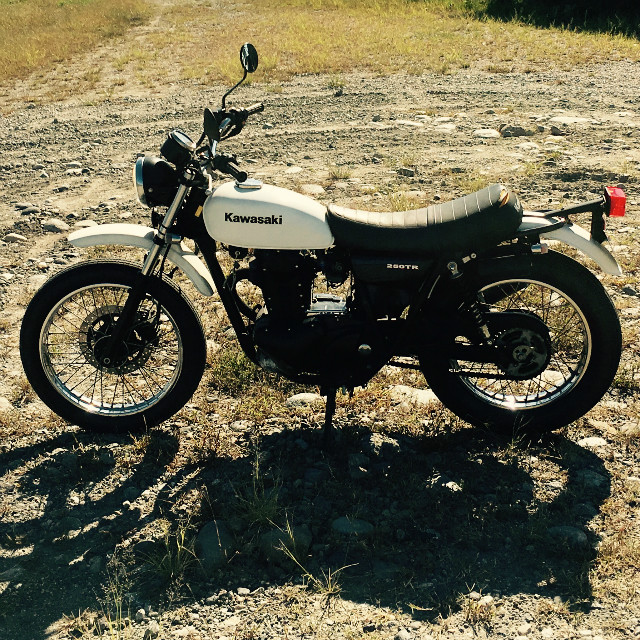 KAWASAKI 250TR