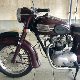 TRIUMPH 5TA Speed Twin